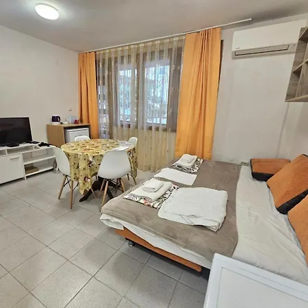 Simple & For Adventures Apartment